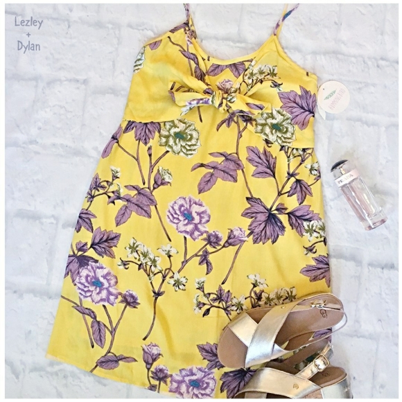 🎀HP🎀HUMMINGBIRD Flirty Yellow Floral Short Dress - Picture 2 of 8